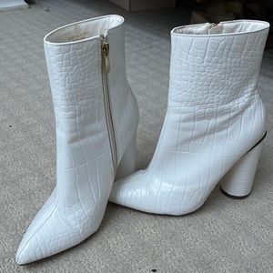 White ankle boots size 6